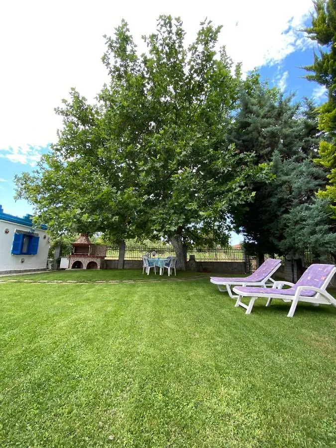 Beachfront Cottage Nea Triglia 度假居