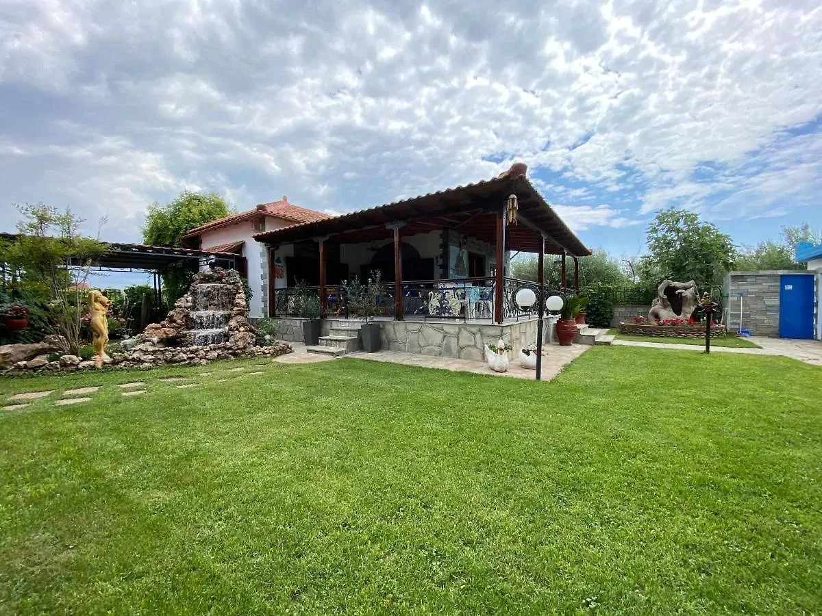 Beachfront Cottage Nea Triglia